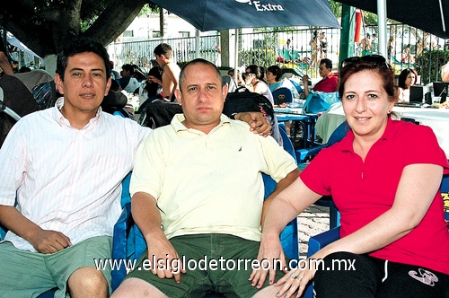 24042009 Eduardo Valenzuela, Carlos Maul y Blanca Romo de Maul.