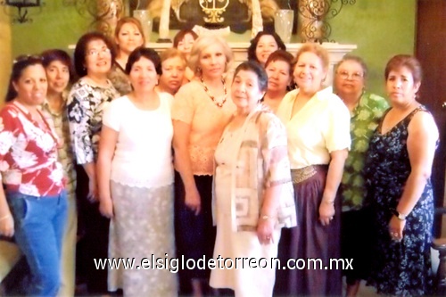 05052009 Herminia de Garjón festejó su cumpleaños junto a sus hermanas, María Isabel, Josefina y Francisca, sus amigas Adriana, Lupita, Minerva, Lourdes, Rosina, Angélica, Susana, Santa, Cecilia e Hilda.