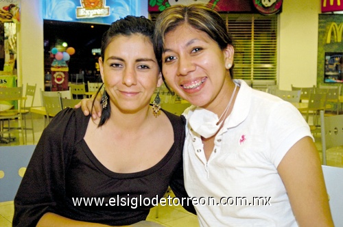 03052009 Karina Méndez y Angélica López.