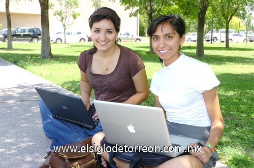 08052009 Juan Habib, Paloma García, Perla Rodríguez y Magda Ibarra.