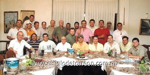 12052009 Reunidos. Memo Silveyra, Jorge Villarreal, Allan Perches, Alejandro Reza, José Ricardo Dávila, Sergio Iván, Alberto Ramírez, Mario Díaz, Faruk Sabak, Paco Santoyo, Orlando, Christian González, Daniel Boone, Héctor Escalona, Roberto Dávila, Sergio Flores, Luis David, Alonso Chavira y Wolfio Cota.