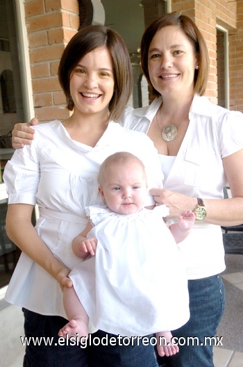 10052009 Maribel Pruneda, Mayte Núñez y Mayte González (tres generaciones).