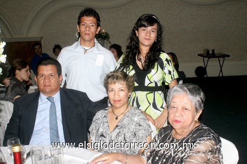 10052009 Javier, Lucía y Javier Rodríguez, Mayela Alvarado y Amparo Quezada.