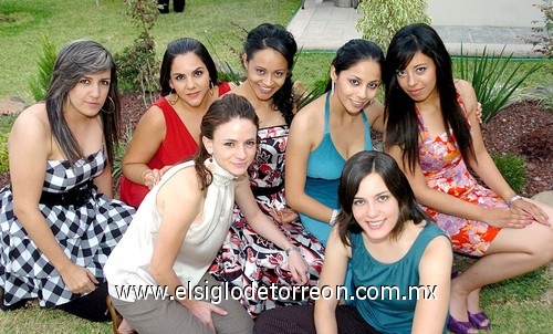 13052009 Lorena Soldevilla, Paty Arestegui, Ruth Elizalde, Paola Galaviz, Ale Elizalde, Ileana Miranda y Marcela García Peña.