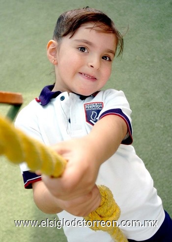 13052009 Mariana Divenir Rodríguez, linda pequeñita de un colegio de la localidad.