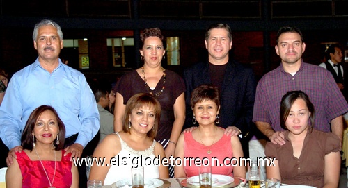 19052009 Luly y Pepe Fraire, Claudia y Judith, Elenita y José Luis Escobedo, Diana y Carlos Jiménez.