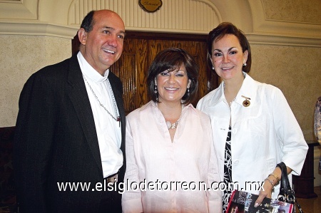 Obispo de Gómez Palacio, José Guadalupe Torres, Leticia Herrera Ale y Yeye Romo Zozaya