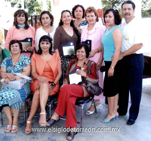 26052009 Sandra Triana, María Dolores García, María de Jesús Urista, Rosa Elena Chávez, Beatriz Meraz, Rosa Valles Reyes, Mario Serna, María Trinidad Avelar, Patricia Ceceña y Raquel Yeverino.