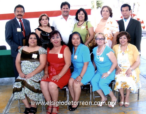 26052009 Enhorabuena. Narciso Rojas, Blanca Calderón, Dora María Luna, Santiago Ramírez, Maricela Martínez, Samuel Valerio, Sanjuana de Santiago, Genoveva Rubio, Adela Barquera, Azucena Flores y Ruth Castillo.