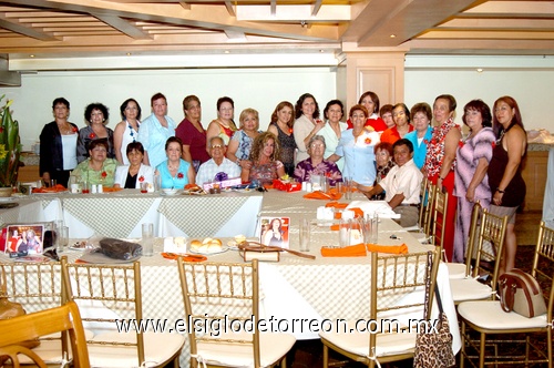 17052009 Asisten a comida. Alumnos de Elsa Tirado quienes la festejaron en el Día del Maestro. EL SIGLO DE TORREÓN/ÉRICK SOTOMAYOR