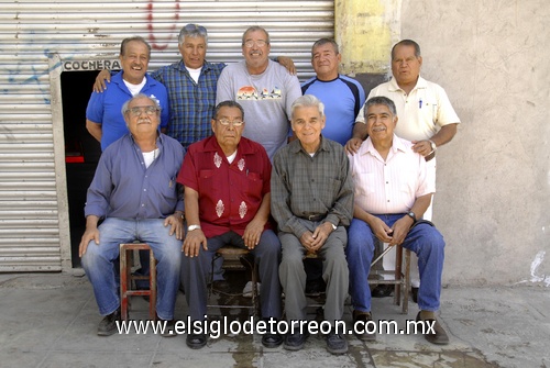 17052009 Óscar Rosales, Humberto Saláis, Hugo Aguilera, Fernando Ramírez, Armando Martínez, Rodolfo Escalante, Efraín Ramírez, Sergio Salinas y Carlos Mena Díaz en pasada reunión.