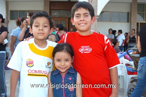 17052009 Constanza, Elías y Romel Martínez.