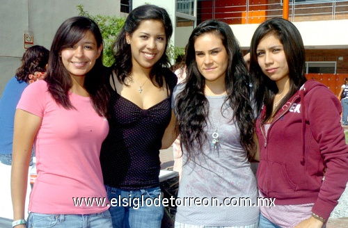 26052009 Charmein Izaguirre, Nayeli Tapiam, Melanie Bueno y María Luisa Hernández.