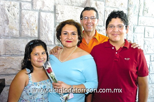 17052009 Lorena, Marian, Wil y Wilfrido.