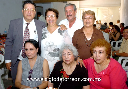 30052009 Profr. José Ramón Ocón Acosta, Beatriz Pérez de Ocón, Yusseff Padrelín, Leticia Pérez de Padrelín, Laura Sarabia, Rosita Valadez de Aguirre y Rosita Aguirre Valadez.