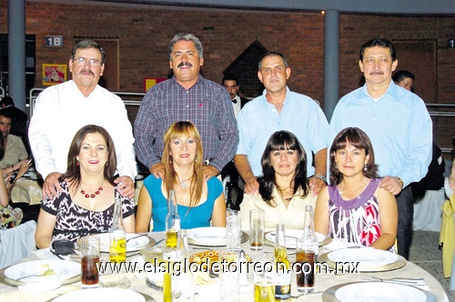 24052009 Fernando Franco, Virginia García, Arite Pape García, María Elena Iturriaga, Francisco Tafoya, Alicia Guajardo, Héctor López y Enriqueta Treviño.