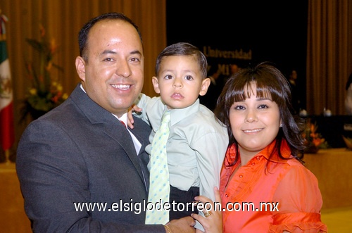 24052009 Julio Martínez, Julio Francisco Martínez Espino y Ruth de Martínez.