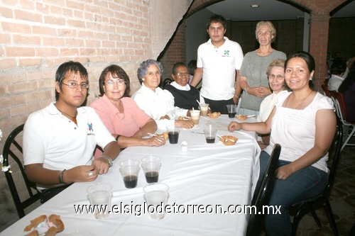 31052009 Juana María López, Juana Inés López, María Candelaria López, Ana María Casillas, Jesús Gutiérrez, Rodolfo Guerra, Lupita Martínez e Isolda Tostado.