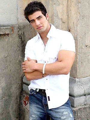 Jencarlos Canela.