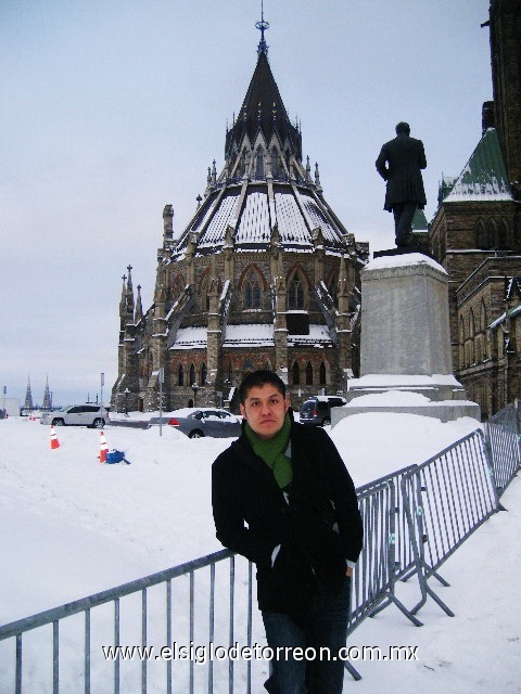 Ramón Lares en su visita a Canadá