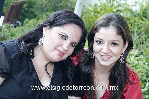 11092009 
Ana Sofi Jaik y Karina Orozco.