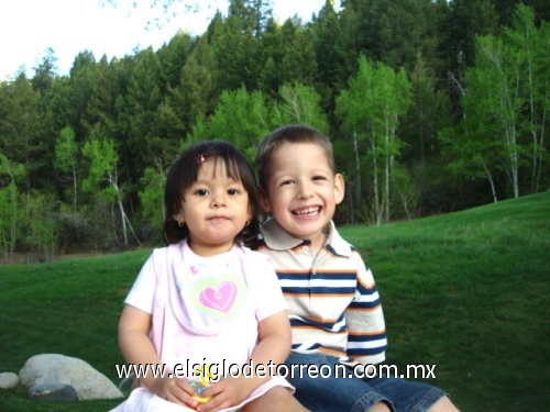 Karol y Eduardo Acevedo Pérez en las montañas de Colorado, USA.