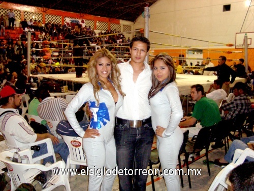 Mi hijo Lalo en fución de box en Gómez Palacio, dic. del 2008. Falleció en febrero del 2009.tenia 19 años. HIJO TE AMO