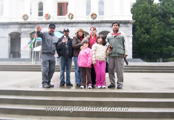 Fam. Castro Alvarez y Fam. García Alvarez en Sacramento California en Dic. 2008