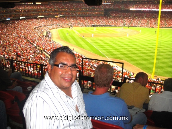 Alfredo Diaz Benitez, En El Busch Stadium en Saint Louis Missouri,En un juego de Cardenales contra Marlins el 15 de Septiembre del 2009