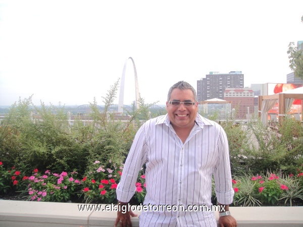 Alfredo Diaz Benitez, En Saint Louis Missouri de paseo.15 de Septiembre del 2009