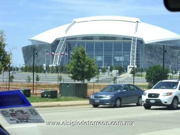 Jose Luis Hernández este es el nuevo estadio de los dallas cowboys. En Arlinton Texas.