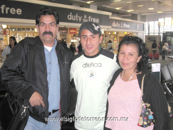 Jose Tinajero, de paseo por la capital mexicana en febrero y tomandonos fotos con Osmar Mares