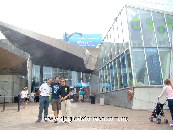 Desde el New England Acuarium en la Ciudad de Boston , Jorge Sierra, Diego Mora y Gerardo Muñoz (Julio 09)