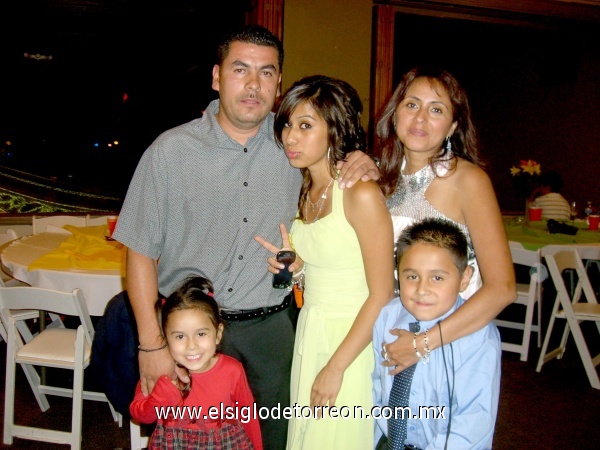 Familia Vera Favela. Fiesta familiar en Denver, Colorado.