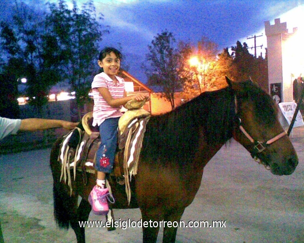 Monserrath B. en la feria de Torreón.