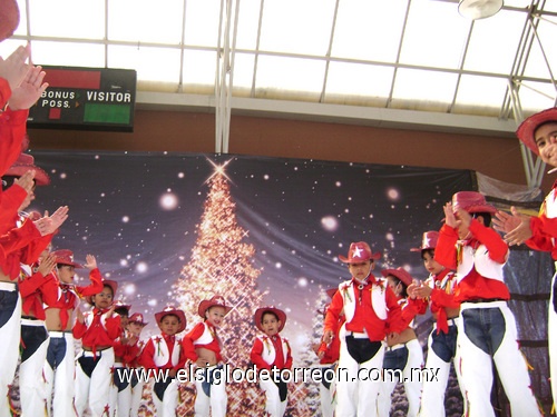 20122009 Lluvia de emociones. 'Country Chrismas Festival' es el nombre del Festival de los niños del colegio Alemán.