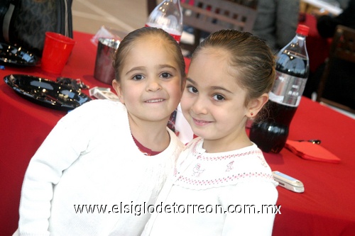 19122009 Paulina y Alejandra Necochea Sánchez.