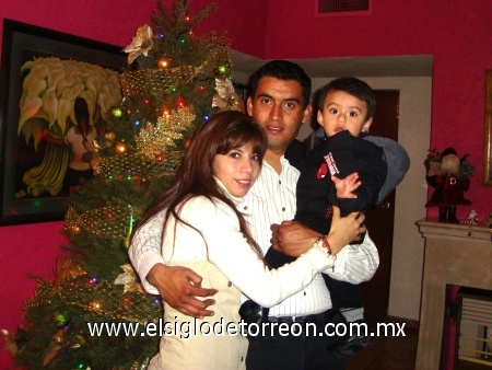 año nuevo,  Lore Lamont, Abel Gonzale, Eduardito Gonzalez Lamont. Hermosa Familia