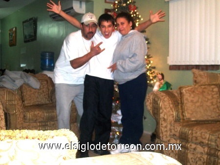 En mi casa con mis papas en CD Acuña Coahuila el último día de diciembre y el primer día de enero 2010