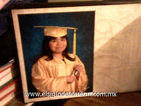 Larissa Gamboa en su graduacion de 5to, grado Denver Co.saludos familia Gamboa, y familia Favela.saludos torreoncito.