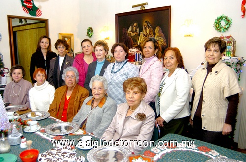 16022010 Reunión de colaboradoras de Casa Cuna de La Laguna.