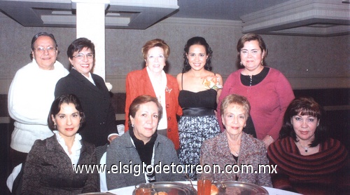 19022010 Carmen Adriana en compañía de Laura Torres de De León, María Eugenia Carrillo de Zarzosa, Herminia Borbolla de Hurtado, Silvia Padilla de Gómez, Brígida Beltrán de García, Cristy de Contreras, Irmita de Martínez y Yolanda Beltrán de Murra.