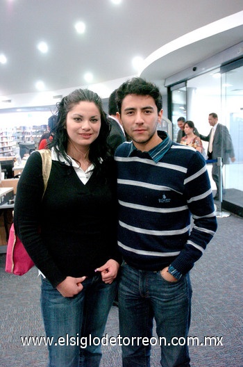 01032010 Denise Elena Castro y José Luis Rivera.