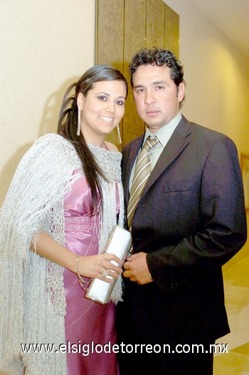 10032010 Mayra Cabral y Marco Limones.