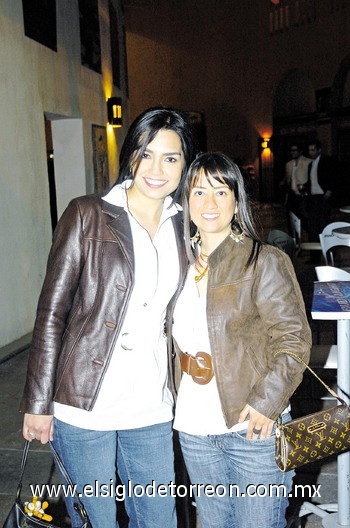 22032010 Maritza y Mónica Mendoza.