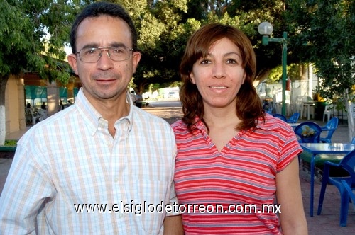 28032010 Joaquín Hernández Lara y Ana Bertha Martínez de Hernández.