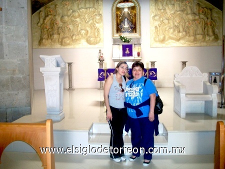 Iglesia de San juan de los Lagos fotografía de mi mamá y Yo.