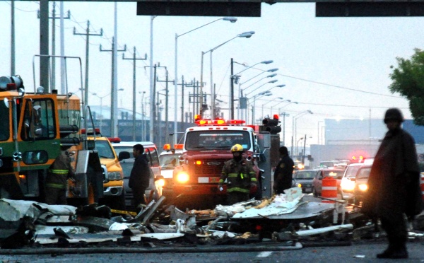 La Policía Federal informó que las víctimas del accidente son el capitán Adolfo Muller Pazos, los copilotos José Manuel Guerra Juárez y Humberto Castillo Vera, el mecánico Érick Guzmán y otro empleado de la compañía identificado como Manfred Muller.