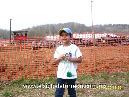 Un lagunero disfrutando un Derby Car Race en Erin, Tennessee. Enviada por Pedro Ortiz.