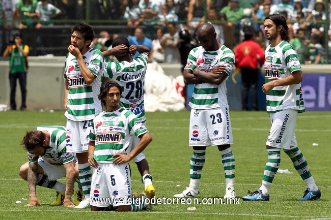 Futbolistas que hubieran podido jugar la Copa del Mundo con el 'Tri', como Vicente Matías Vuoso, Antonio Naelson ‘Sinha' y Fernando Arce fallaron sus respectivos disparos en la serie de penaltis.